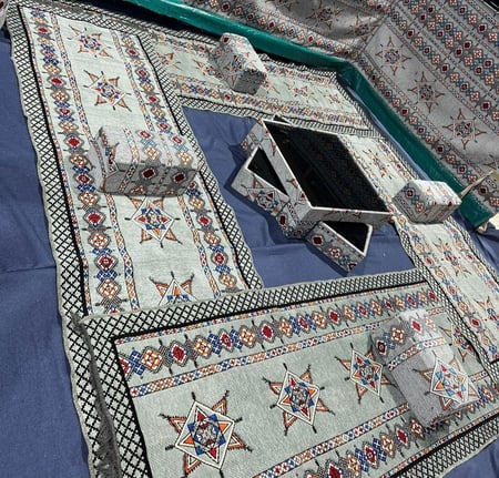 طقم فتحة النار 4 مدات مبطنه بحشوة اسفنج