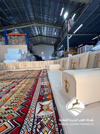 جلسة مطرزة نقشة الدلة والفنجان