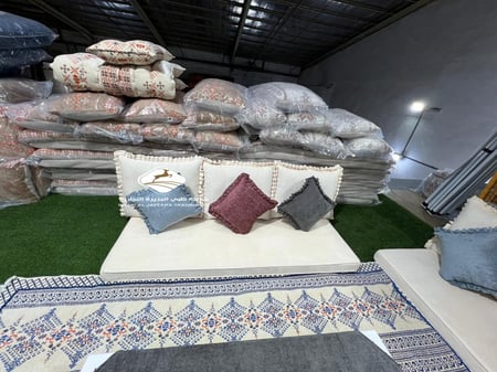 جلسة رمضان العربية مع فرشة مزخرفة ووسائد مريحة مخدات رمضانية تراثية