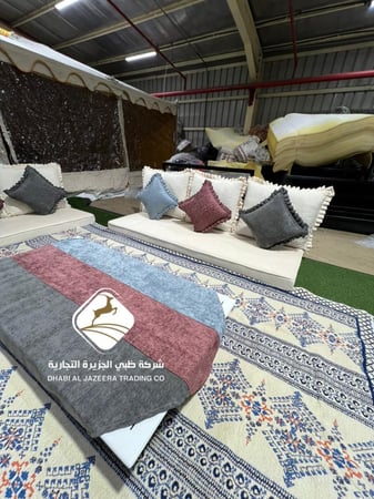 جلسة رمضان العربية مع فرشة مزخرفة ووسائد مريحة مخدات رمضانية تراثية