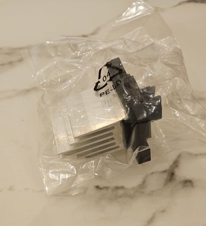 ثرموستات مكيف ام جي ٥  MG5 اصلي حسب الطلب