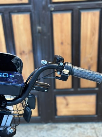 دراجة كهربائية مقاس 16 كفر عريض