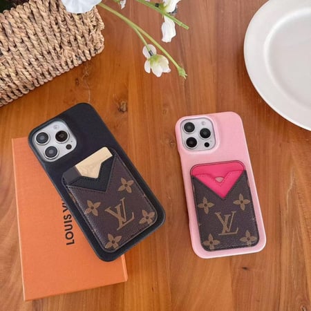 غلاف أيفون 17 لويس فيتون
