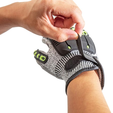 قفازات امان 25 سم- حماية عالية من القطع والصدمات، راحة أثناء الاستخدام، مناسبة للبيئات الخطرة،ضمان سنتان