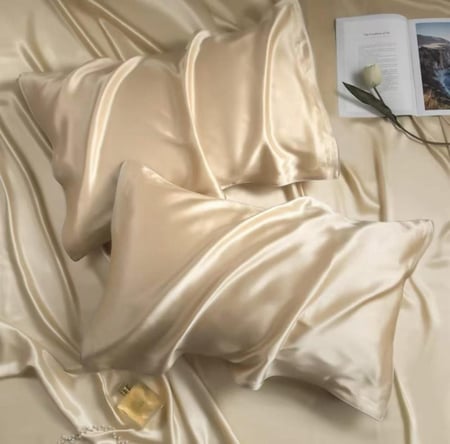 تلبيس مخدات حرير