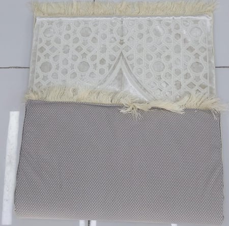 سجادة صلاة طبية مومري فوم