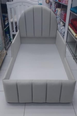 اسرة النمارق الفاخرة