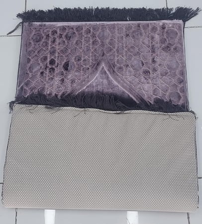 سجادة صلاة طبية مومري فوم