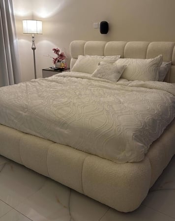 سرير  الاحلام  اوف وايت  موديل  SA92 - بألوان ومقاسات متعددة