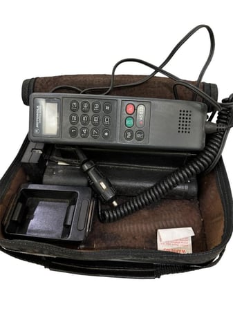 تلفون سيارة موترولا Motorola رصاصي