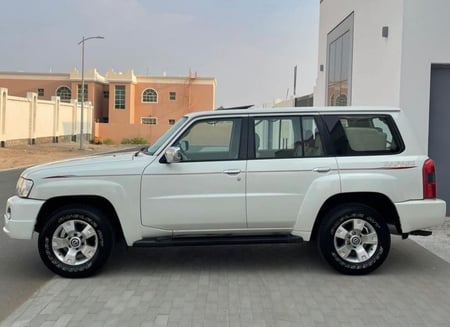 خط باترول صالون مع كتابه سفاري احمر من 2005 الى 2009 (المهلب)