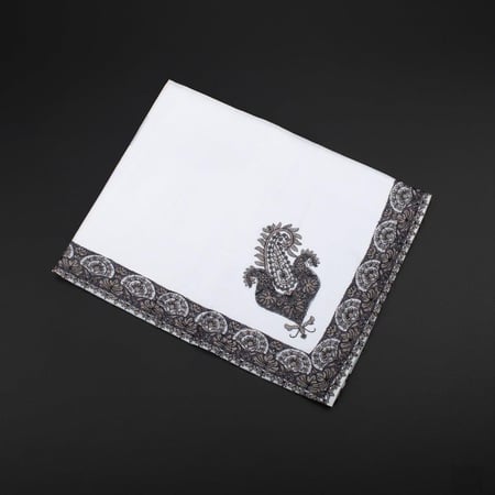 شال مطرز شتوي فاخر - GENEVOIS