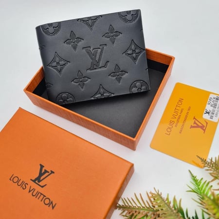 بوك لويس فيتون