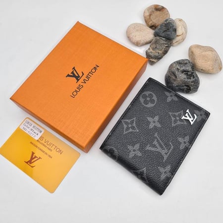 بوك لويس فيتون