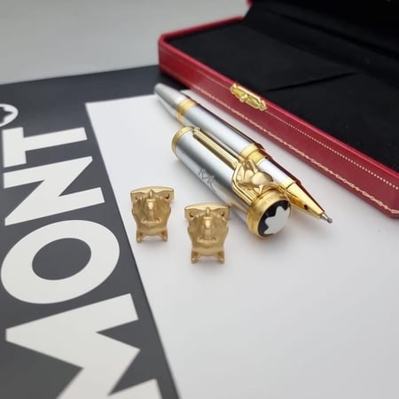 قلم وكبك مونت بلانك