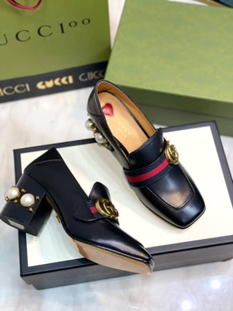 Gucci sandle