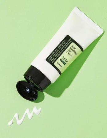 كوزركس | كريم واقي شمس spf50+  المهدئ، 50 مل