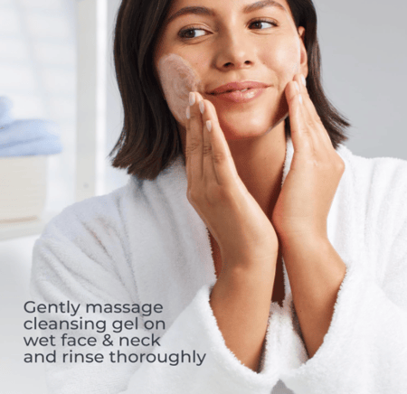 يوسرين | جل تنظيف الوجه المرطب، غني بحمض الهيالورونيك 200 مل