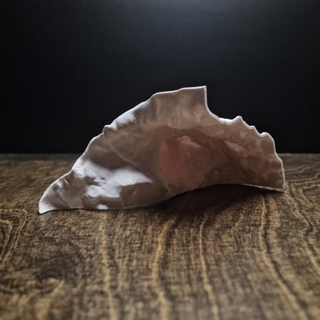 كهف المنحدر