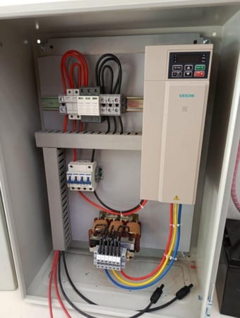 محول غطاس 2.2 كيلو واط سنجل فاز مجهز بصندوق ضدء الماء