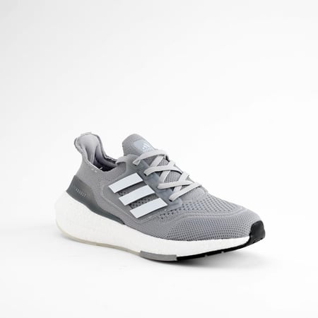 سعر شوز اديداس رمادي Adidas Ultra Boost - اوسم