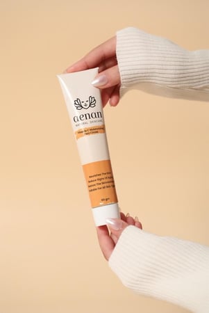 كريم  فيتامين سي لترطيب الوجه