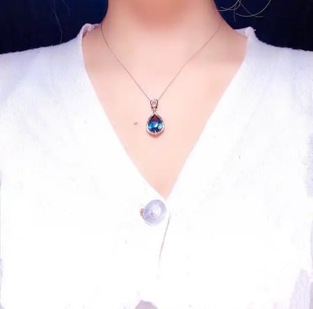 عقد الياقوت الأزرق