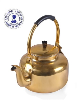 ابريق ابو تاج ذهبي