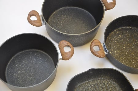 طقم قدور جرانيت الأمل 13 قطعة  يد خشبي