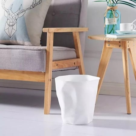 سلة قمامة عصرية لون أبيض