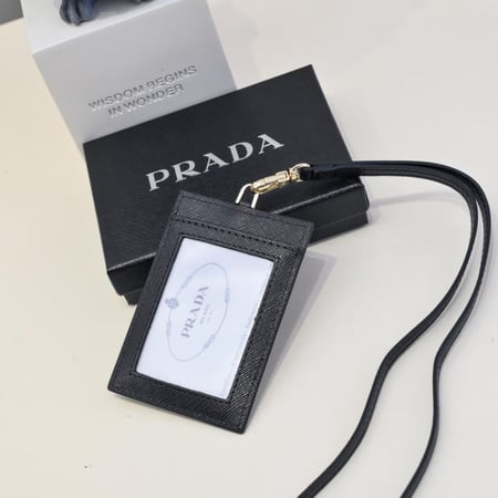 حامل بطاقات PRADA