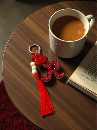 ميدالية الحروف ( قليتر ) ( جميع الحروف والارقام متوفره )