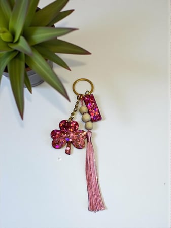 ميدالية ورقة البرسيم الرائعه