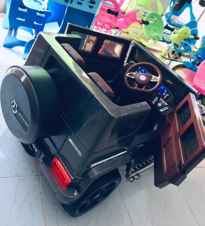 سيارات اطفال جي كلاس