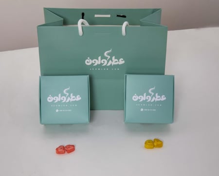 علبتين مستكة معطرة باختيارك