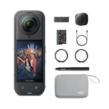 كاميرا Insta360 X5 باقة الأساسيات للتصوير المحيطي (Essentials Bundle)