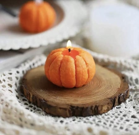 قالب سيليكون على شكل يوسفي لصب الشموع او الريزن او الصابون