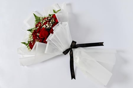 محل باقة ورد أحمر جوري طبيعي في الدمام و الخبر بافضل سعر  اونلاين