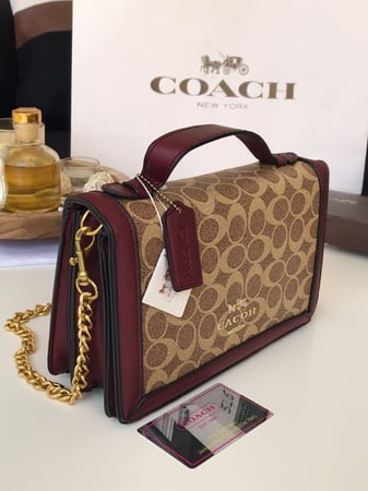 شنط ماركة كوتش