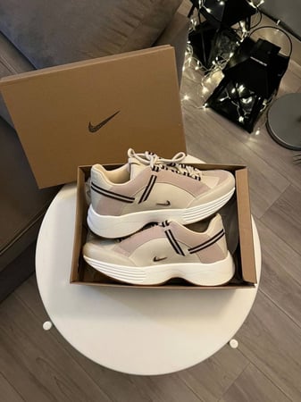 شوزات ماركة جاكيموس