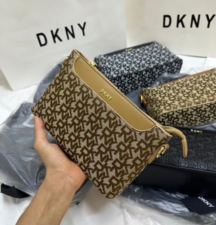 شنط ماركة دكني