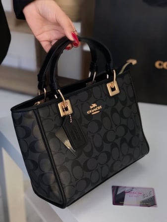 شنط ماركة كوتش