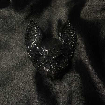 بروش هيكل قطة عمل يدوي