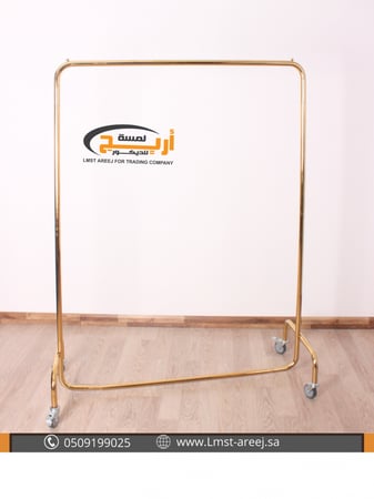 استاند تعليق عبايات لون ذهبي