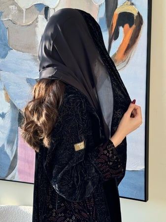 تشكيلة شتاء 2024 - عباية رواني مخمل تطريز انيق اسود