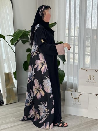 عباية سوليل ا حرير مغسول مع كريب ورده بالخلف