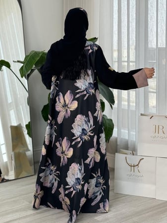 عباية سوليل ا حرير مغسول مع كريب ورده بالخلف