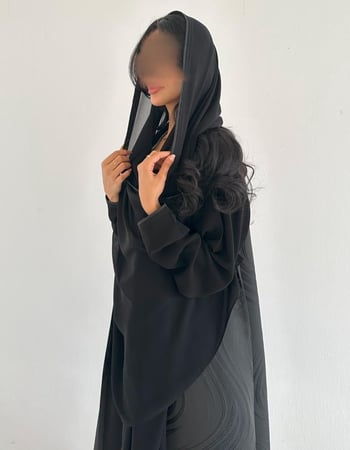 كريب مع جوانب ومن الخلف تفته كلوش