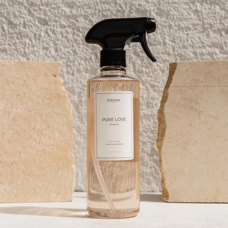 معطر أقمشة بيور لاف - Pure Love