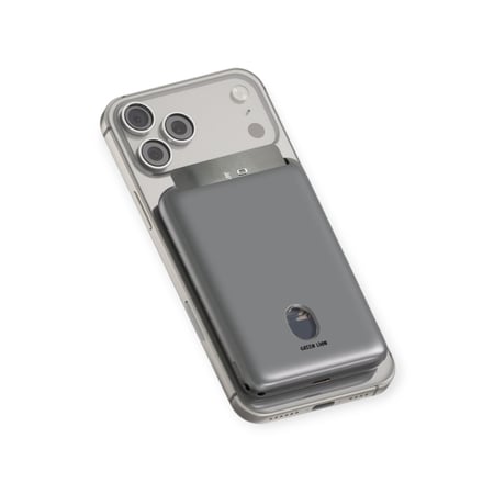 بنك طاقة Green Lion Vetra بسعة 5000 مللي أمبير مع كابل USB-C إلى USB-C وحزام، يدعم الشحن السريع بقدرة 20 واط، متوافق مع MagSafe، مزود بحماية